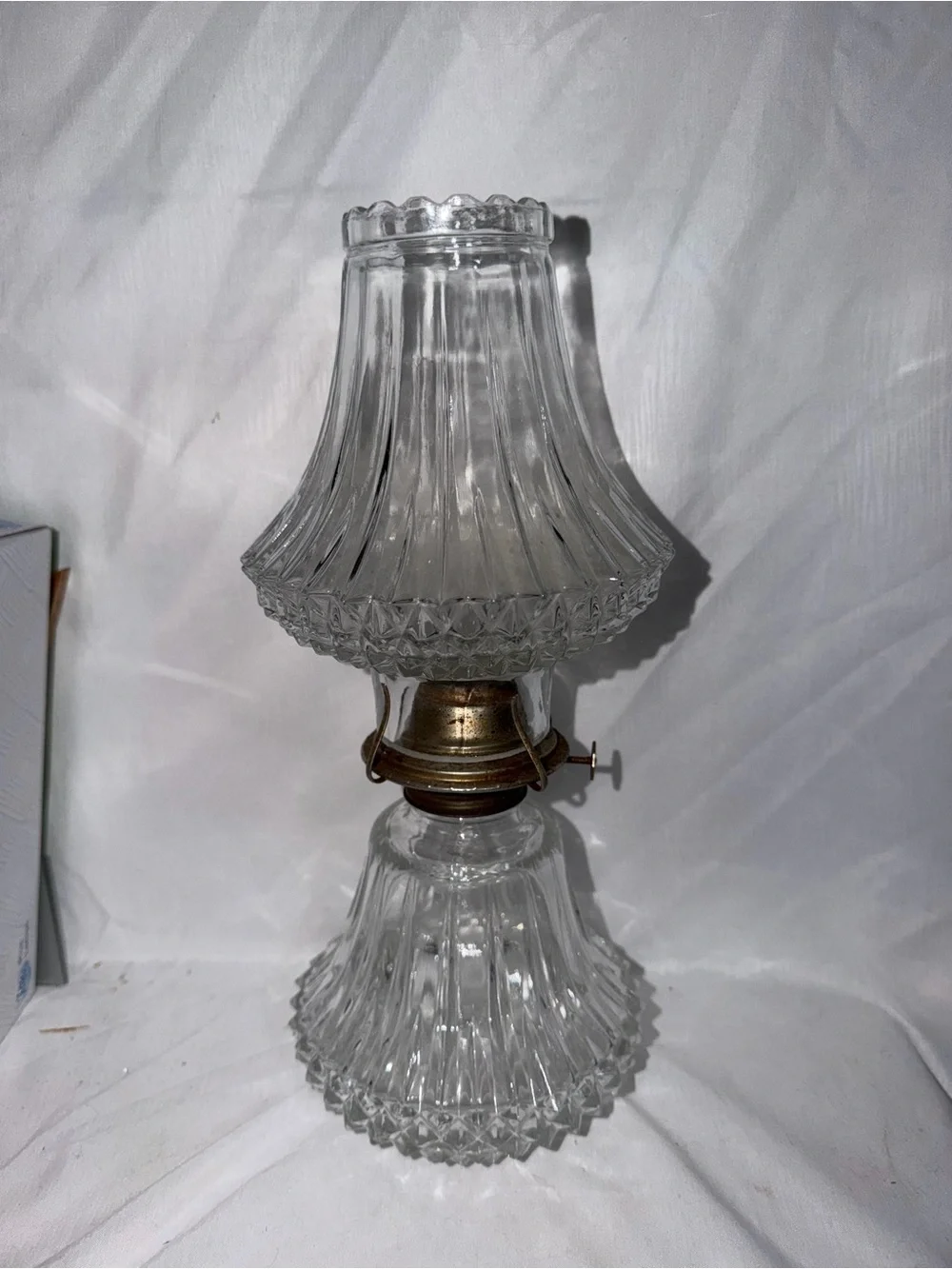 classic clear glass oil lamp